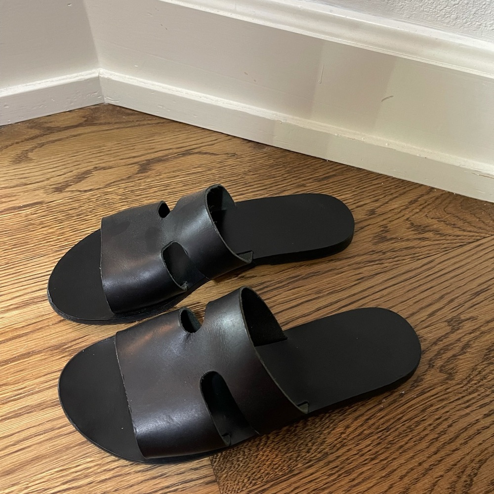 Ancient Greek Apteros black leather slides / sandals size 40